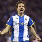 El centrocampista del Espanyol Joan Verdú hundió a los rojiblancos con sus dos goles.