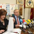 Teresa González y Martín Manceñido, durante la presentación en León
