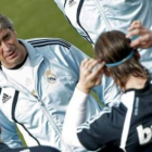 Pellegrini (i), durante el entrenamiento de ayer.