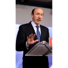 Rubalcaba comparece tras la reunión de los socialistas.