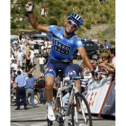 Contador llega a la meta de la quinta etapa del Tour de San Luis.