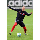 Arjen Robben durante el entrenamiento del Bayern.