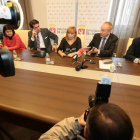 Suárez, Suárez-Quiñones, Carrasco, Civis y Baltuille, en el acto de la firma de ayer.