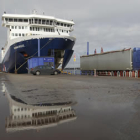 El buque realiza la ruta entre Gijón y Nantes tiene capacidad para 120 camiones y 349 pasajeros.