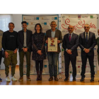 Foto de familia de la presentación de la San Silvestre Ciudad de León que cumple su 25º aniversario. MIGUEL F.B.