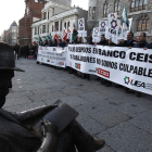 La concentración mostró pancartas con lemas como «Somos trabajadores, no banqueros».