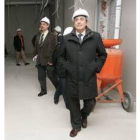 José Ángel Azuara, durante una visita a la sede en obras de la Ciuden