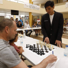 Wesley So realiza un movimiento. MARCIANO PÉREZ