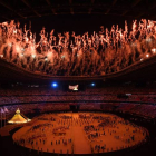 Fuegos artificiales durante la ceremonia de inauguración de los Juegos Olímpicos de Tokio 2021. EFE/EPA/CIRO FUSCO