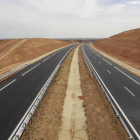 Tramo terminado de la autovía León y Valladolid, que no se verá concluida hasta 2017.