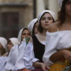 El gentío ha tomado el centro de León; las fiestas de San Froilán tienen a la ciudad en la calle.