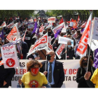 Movilización en Valladolid con los sindicatos al frente. R. GARCÍA
