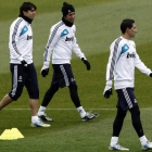 Kaká, a la izquierda, durante un entrenamiento.