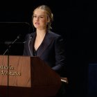 La princesa Leonor interviene durante durante la ceremonia de entrega de los Premios Princesa de Asturias, este viernes en el Teatro Campoamor, en Oviedo. EFE/Ballesteros