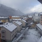 Villablino amaneció nevado este domingo.