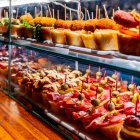 Las tapas tradicionales siguen convirtiendo el tapeo en uno de los grandes reclamos gastronómicos de León