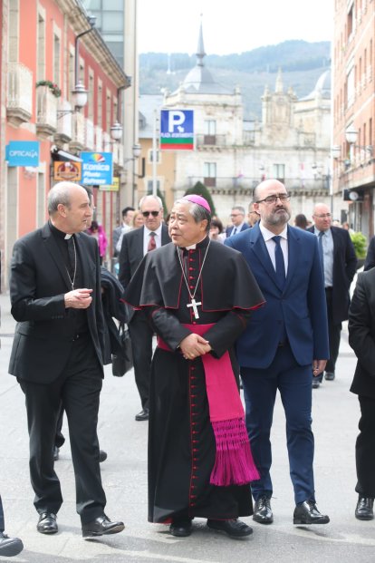 Las fotos del pregón del nuncio del Papa en la Semana Santa de Ponferrada.