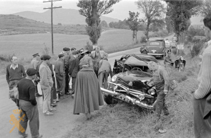 En los primeros días del mes de septiembre de 1959 tuvo lugar un accidente de circulación en una carretera próxima a la localidad de Ariñez. En uno de los vehículos viajaban cuatro personas de nacionalidad inglesa, mientras que en el otro un matrimonio con su hijo de nacionalidad española.