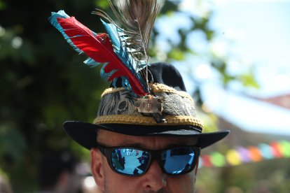 Las mejores imágenes de las danzas de Peranzanes y Chano en la Romería de Trascastro