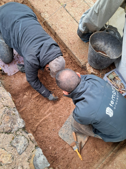 Exhumación de un represaliado de la Guerra Civil en la ruinas romanas de Pedreiras