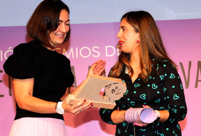 La ganadera leonesa Ana Aída Rodrigo (Tu  Ternera en casa) ha sido una de las galardonadas este martes con los premios de Excelencia a la Innovación para mujeres rurales que concede el Ministerio de Agricultura, Pesca y Alimentación.