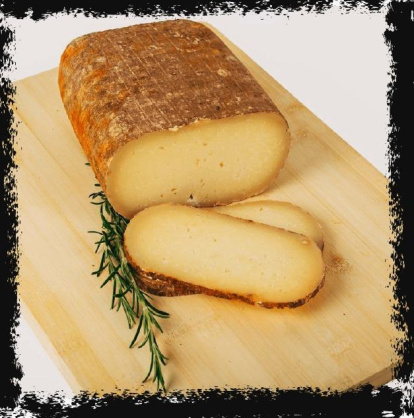 El laureado queso pata de mulo curado de Los Payuelos.