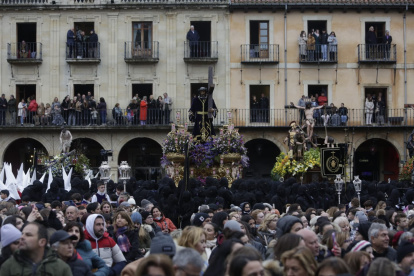 Procesión de Los Pasos este Viernes Santo en León.