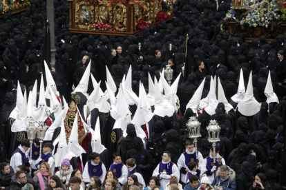 Procesión de los Pasos este Viernes Santo en León.