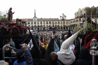 Procesión de los Pasos este Viernes Santo en León.