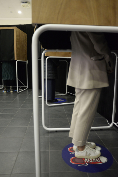 El centro trabaja con dos ejes principales centrados en la promoción, desarrollo y difusión de conocimientos, experiencias innovadoras y métodos de atención a personas mayores en riesgo de dependencia.