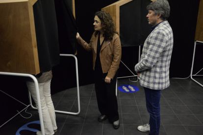 El centro trabaja con dos ejes principales centrados en la promoción, desarrollo y difusión de conocimientos, experiencias innovadoras y métodos de atención a personas mayores en riesgo de dependencia.