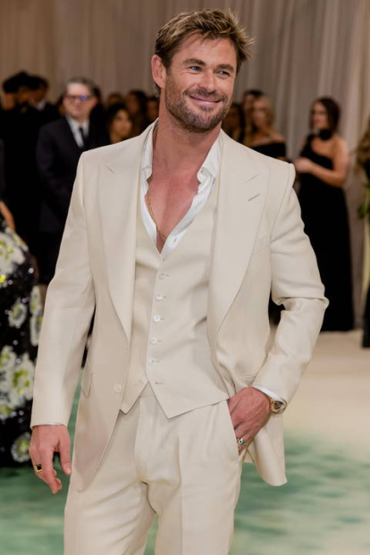 Chris Hemsworth.