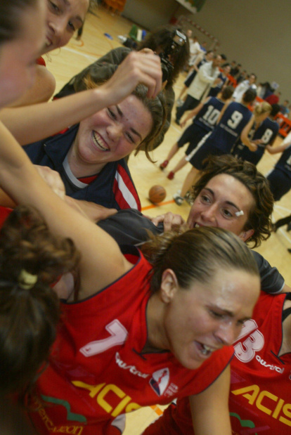 Acis Mercaleón logró la gesta de subir a la máxima categoría del baloncesto femenino nacional el 23 de mayo de 2004. Venció al favorito Sõller (54-64) en la cancha mallorquina tras un encuentro perfecto.