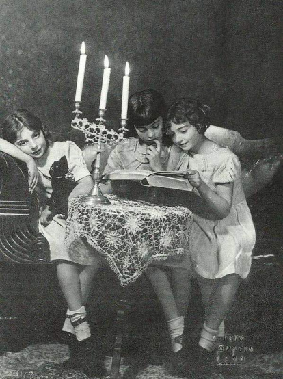 Rosa, Belita y Ninfa, las Tres Gracias. 