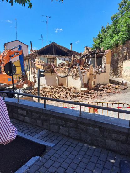 Esta vivienda fue declarada como ruina inminente tras sufrir un incendio el pasado mes de abril