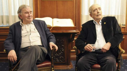 Gamoneda y Gelman en el Ayuntamiento. Los dos escritores y amigos participaron en un encuentro literario en el Ayuntamiento de León, dentro de la Feria del Libro del año 2008. JAVIER CASARES