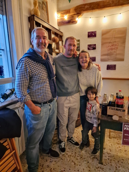 Imágenes de la fiesta para la celebrar el vino en Valtuille de Arriba