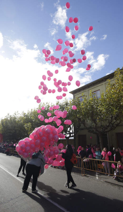 La suelta de globos dio la salida.  FERNANDO OTERO