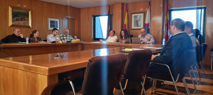 Desarrollo de la sesión plenaria en el Ayuntamiento de Bembibre.