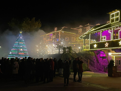 Encendido de luces en Prada a Tope.