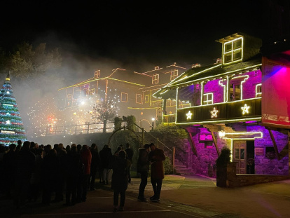 Encendido de luces en Prada a Tope.
