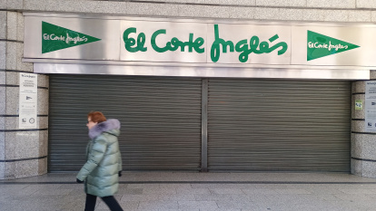 Administración de lotería en El Corte Inglés de León que ha vendido íntegramente el primer premio del Sorteo del Niño de 2025.