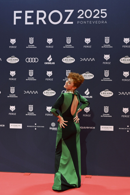 La actriz Marta Belenguer posa a su llegada a la gala de entrega de la duodécima edición de los Premios Feroz, este sábado en Pontevedra. EFE/ Brais Lorenzo