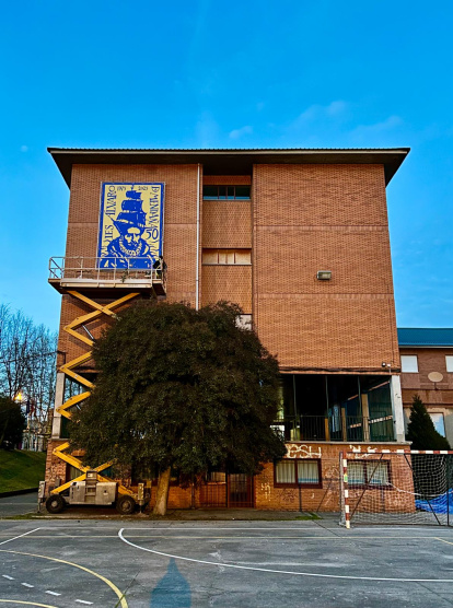 Un mural para descubrir al navegante Álvaro de Mendaña.