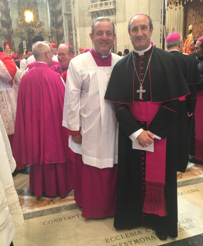 José Manuel del Río junto a Jesús Fernández, obispo de Astorga.