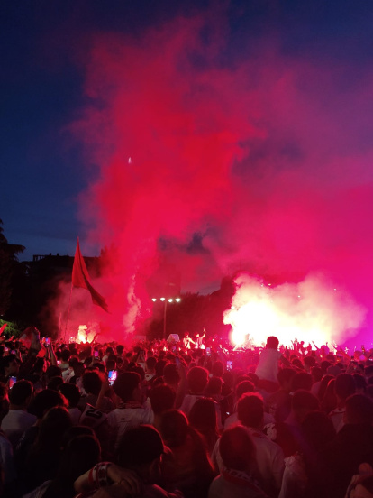 La afición de la Cultural celebra el ascenso a Segunda División de la Cultural en Guzmán.