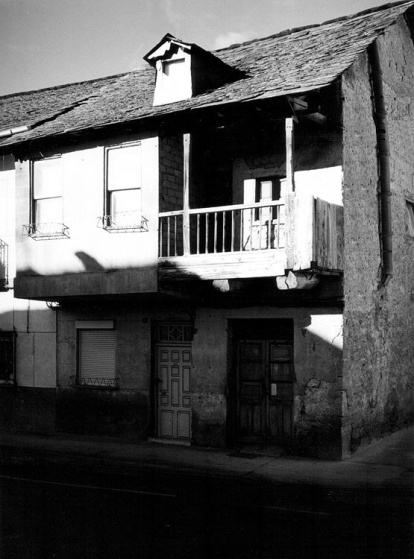 La casa de Columbrianos, en una imagen de hace algunos años.