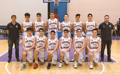 Con uno de los equipos del Leonés.