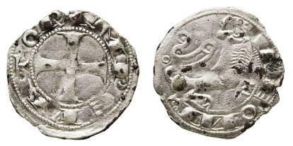 Óbolos de vellón acuñados por Alfonso VII el Emperador en los que aparece el león a la derecha con la cabeza vuelta y las fauces abiertas.