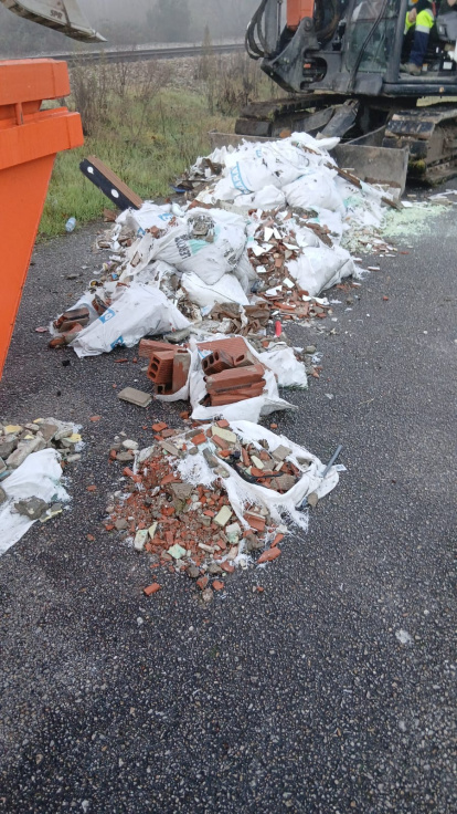 Vertido en el entorno de Ponferrada.